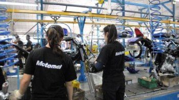 tras acordar con la uom, motomel suspende 15 dias a sus trabajadores tras acordar con la uom, motomel suspende 15 dias a sus trabajadores