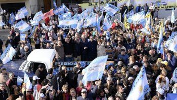 Patricia Bullrich con su caravana en La Matanza Patricia Bullrich con su caravana en La Matanza