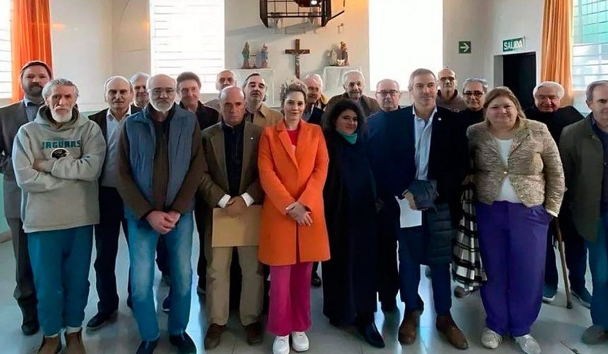 El Complejo Penitenciario de Ezeiza tiene un espacio para presos de lesa humanidad en el 2do. piso del hospital que era para detenidos con necesidades de asistencia permanente y ahora es un geriátrico. Estuvieron diputados de LLA. En el centro de la foto, la diputada que dice que no sabía dónde estaba. El Complejo Penitenciario de Ezeiza tiene un espacio para presos de lesa humanidad en el 2do. piso del hospital que era para detenidos con necesidades de asistencia permanente y ahora es un geriátrico. Estuvieron diputados de LLA. En el centro de la foto, la diputada que dice que no sabía dónde estaba.