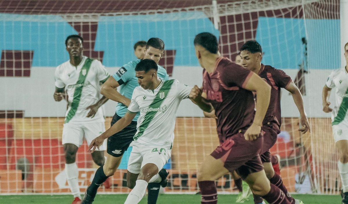 El Granate domina el partido, pero el Taladro también genera peligro El Granate domina el partido, pero el Taladro también genera peligro