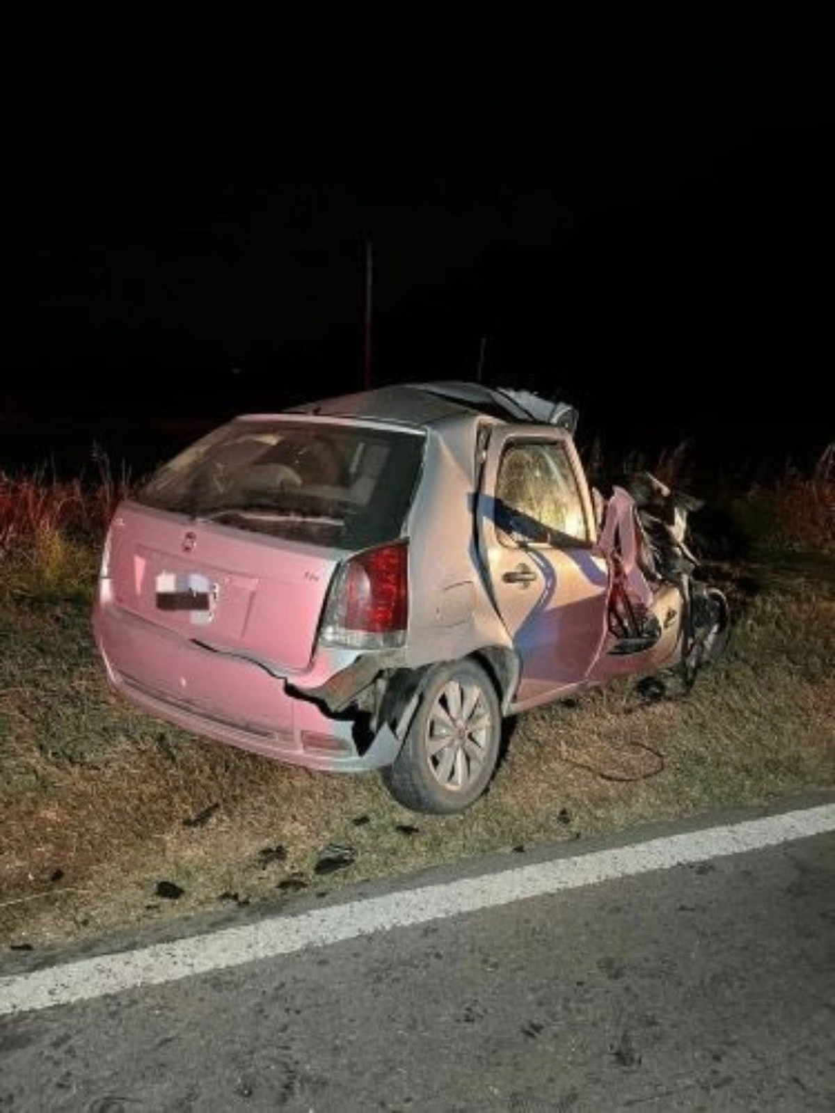 Así quedó el Fiat Palio de Carlos Achetoni (Foto: La Brújula) Así quedó el Fiat Palio de Carlos Achetoni (Foto: La Brújula)