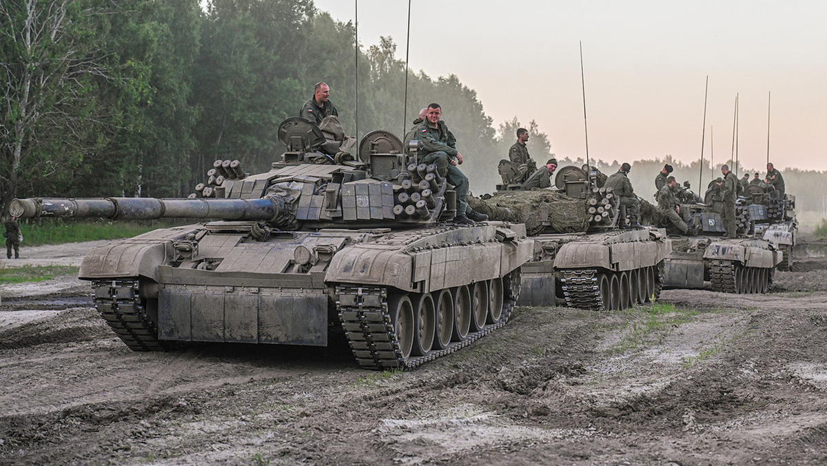 Militares polacos en tanques durante ejercicios de la OTAN en Orzysz (Polonia), el 3 de julio de 2022. Militares polacos en tanques durante ejercicios de la OTAN en Orzysz (Polonia), el 3 de julio de 2022.
