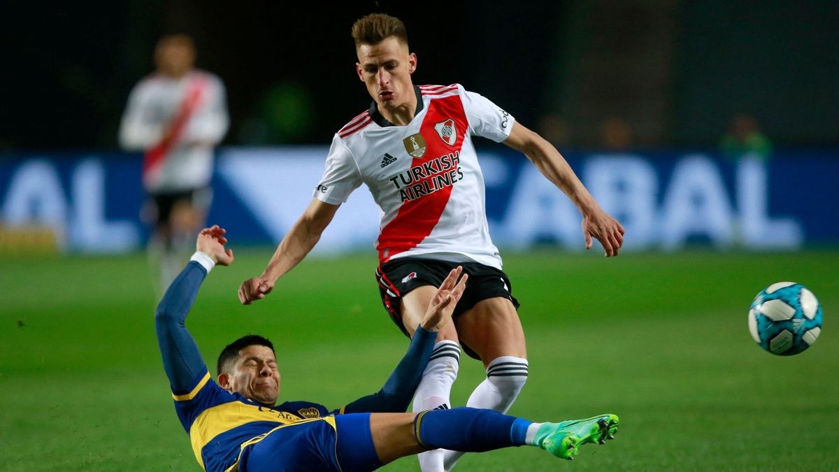 Se juega el Supercl & aacute; sico entre River y Boca por la Liga Profesional de F & uacute; tbol. & Nbsp;