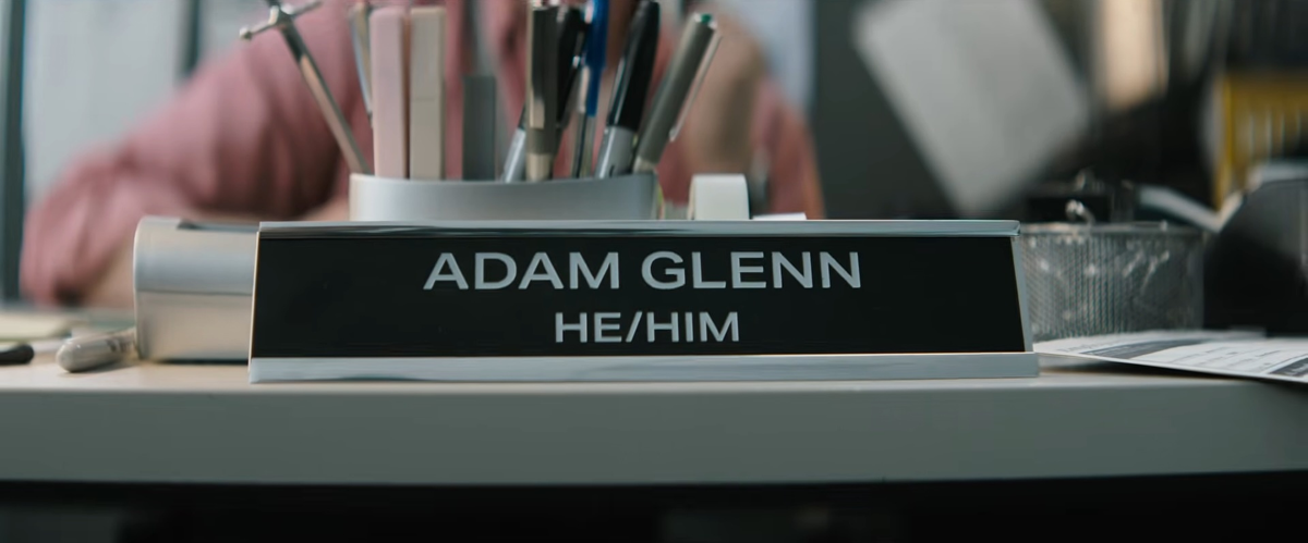 Un chiste visual mínimo en el tráiler de "Amos del Universo" desató una reacción desmedida del sector conservador, incapaces de leer una ironía. Un chiste visual mínimo en el tráiler de "Amos del Universo" desató una reacción desmedida del sector conservador, incapaces de leer una ironía.