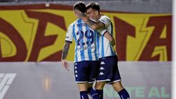 Racing se impuso ante Aucas 1-2, se acerca a los octavos de final de la Copa Libertadores y Fernando Gago respira. (Foto: Noticias Argentinas/CONMEBOL)