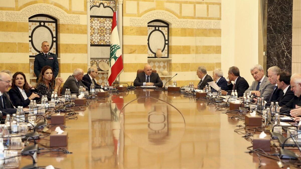 Hezbolá abandona reunión con el gobierno de Líbano: Plan de desarme, la discordia 