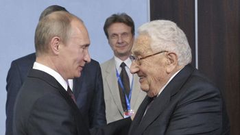 Henry Kissinger y su muy conocido Vladimir Putin. Henry Kissinger y su muy conocido Vladimir Putin.
