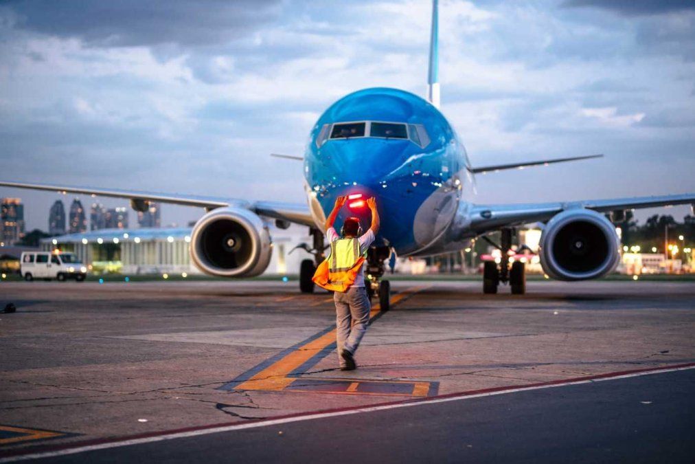 Aerolíneas Argentinas cerró 2025 con superávit. Aerolíneas Argentinas cerró 2025 con superávit.