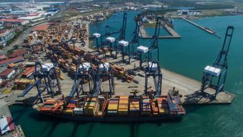 Puerto Cristóbal, en Panamá. Puerto Cristóbal, en Panamá.