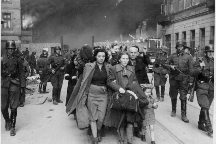 Iom Hazicarón Lashoá Velagueburá – Día de Recuerdo del Holocausto y del Heroísmo.