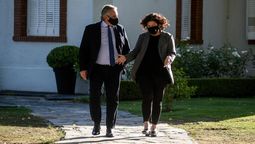 Alberto Fernández con la ministra de Salud, Carla Vizzotti.