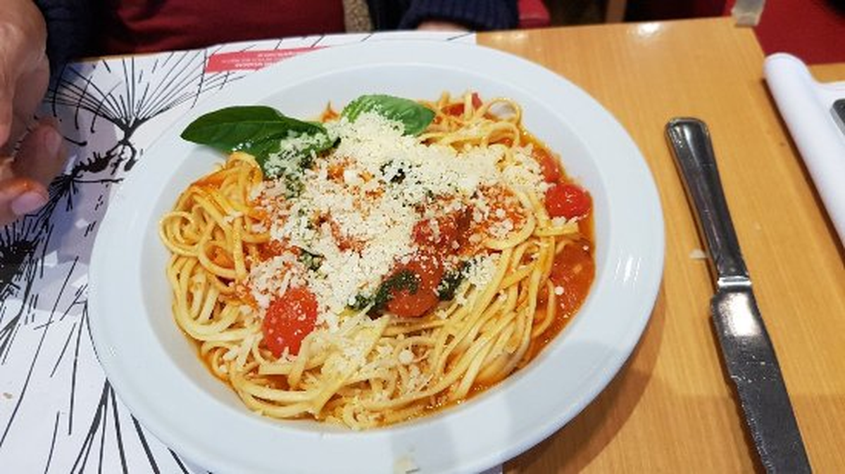 II Gatto ofrece diferentes propuestas de pastas como este plato de spaghetti con salsa. Foto: TripAdvisor