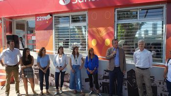 Enrique Cristofani, presenta un mural en el barrio 31 Enrique Cristofani, presenta un mural en el barrio 31