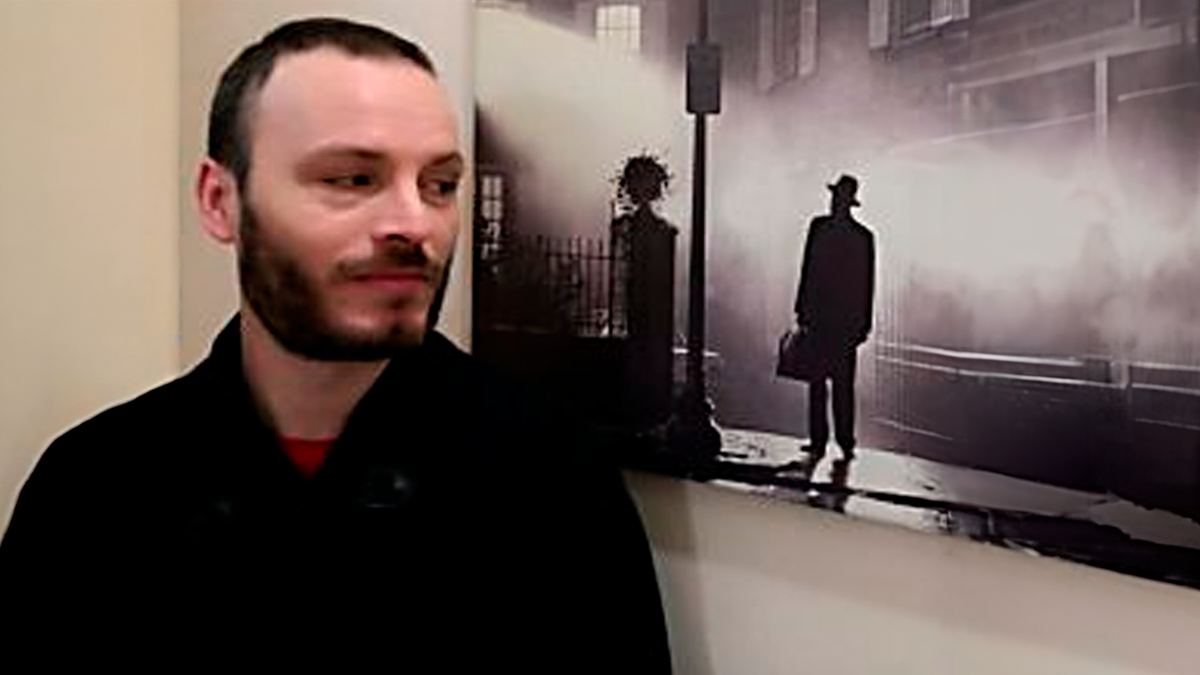 Hay algo interesante en el terror de Alejandro Baravalle. Un rasgo distintivo. Su estilo va más allá de la prosa limpia, de los adjetivos oportunos, de los adverbios justificados y de las metáforas idóneas. Va más allá. Hay algo interesante en el terror de Alejandro Baravalle. Un rasgo distintivo. Su estilo va más allá de la prosa limpia, de los adjetivos oportunos, de los adverbios justificados y de las metáforas idóneas. Va más allá. 