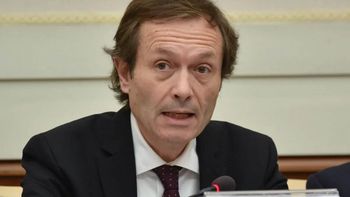 Gustavo Béliz ¿por qué no controló la ejecución de créditos? Gustavo Béliz ¿por qué no controló la ejecución de créditos?