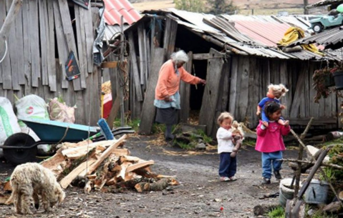 Pobreza crece en Argentina y decrece en Uruguay y en Chile