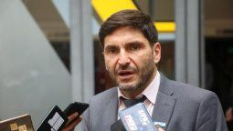 Maximiliano Pullaro quiere quitarles el poder a los Eskenazi, dueños del Banco Santa Fe