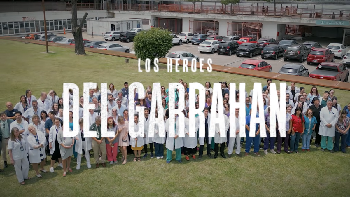 El Gobierno de Javier Milei agarró la parte de la historia que más le convenía de la crisis del Garrahan y la transformó en documental. Foto: Captura YouTube El Gobierno de Javier Milei agarró la parte de la historia que más le convenía de la crisis del Garrahan y la transformó en documental. Foto: Captura YouTube