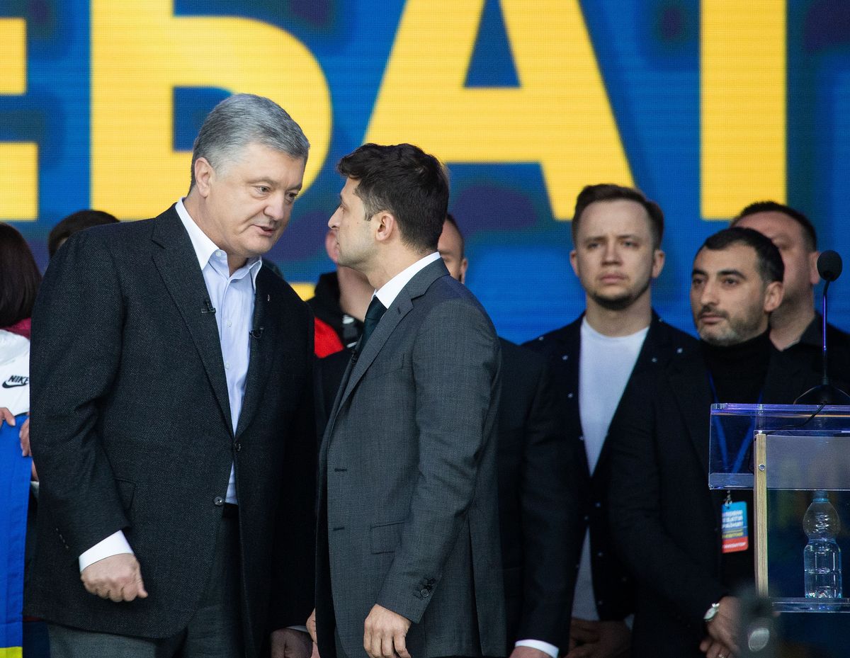 Petro Poroshenko y Volodymyr Zelensky, enfrentados en 2019.