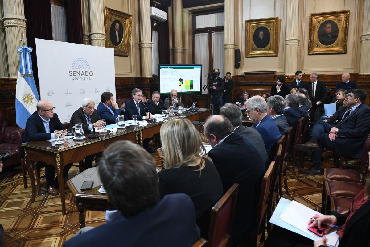 El secretario de agricultura y productor agropecuario Juan José Bahillo en la presentación de su cartera.