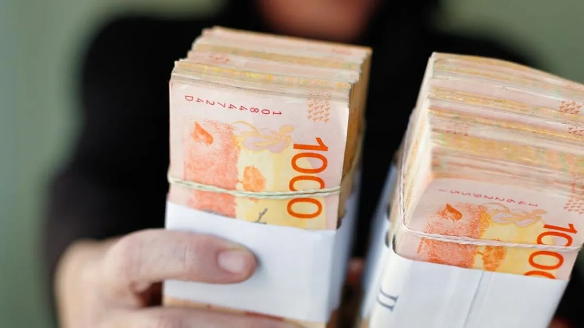 Ya son varias las provincias que apuntan contra Massa por no poder pagar los aguinaldos. Ya son varias las provincias que apuntan contra Massa por no poder pagar los aguinaldos. 