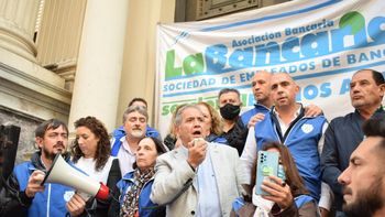 Palazzo activó cláusula gatillo y disparó contra libertarios