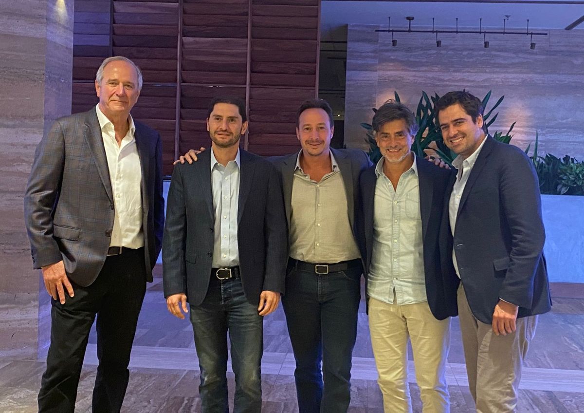 Los l&iacute;deres de Grupo Mariposa en The Next Mile, evento de Apex Global Mobility y McKinsey Global Institute para reflexionar sobre los acontecimientos globales que afectan los negocios.