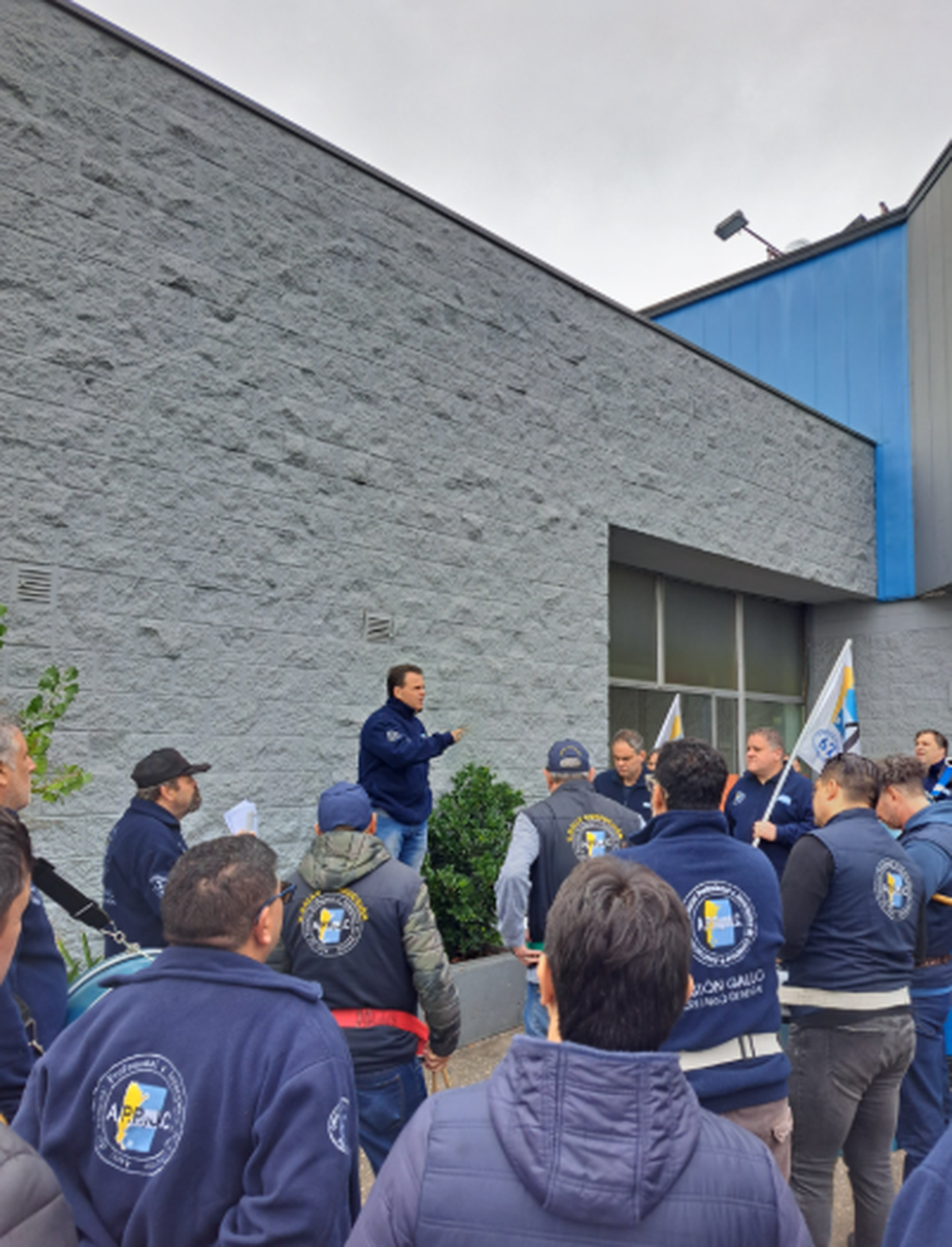 Dicen que Dorinka no reconoce al gremio como interlocutor válido ni habilita instancias formales de negociación. Dicen que Dorinka no reconoce al gremio como interlocutor válido ni habilita instancias formales de negociación.