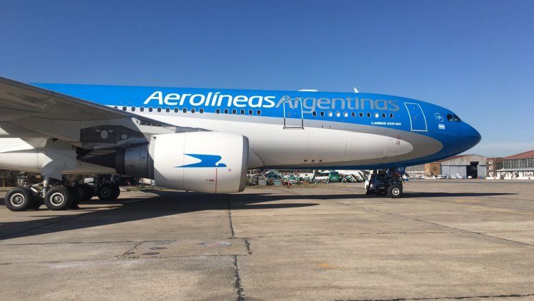 El Gobierno inició negociaciones para ceder la operatoria de Aerolíneas Argentinas