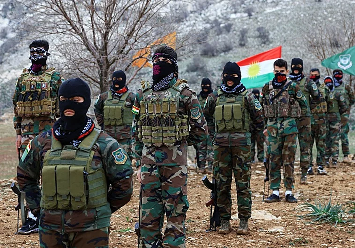 Combatientes kurdos iraníes del Partido de la Libertad del Kurdistán (PAK). (REUTERS) Combatientes kurdos iraníes del Partido de la Libertad del Kurdistán (PAK). (REUTERS)