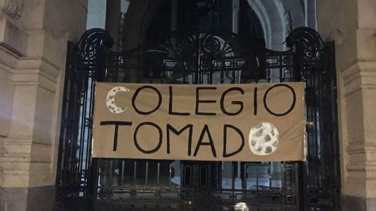 El Nacional de Buenos Aires, otra vez tomado por los alumnos.