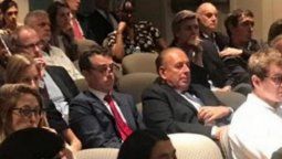 altText(En el marco del giro, Manzano arma una gira para Alberto)}