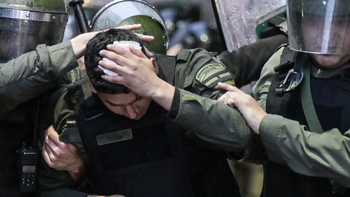 El Gobierno denunció a 25 detenidos por los violentos incidentes frente al Congreso y piden cárcel