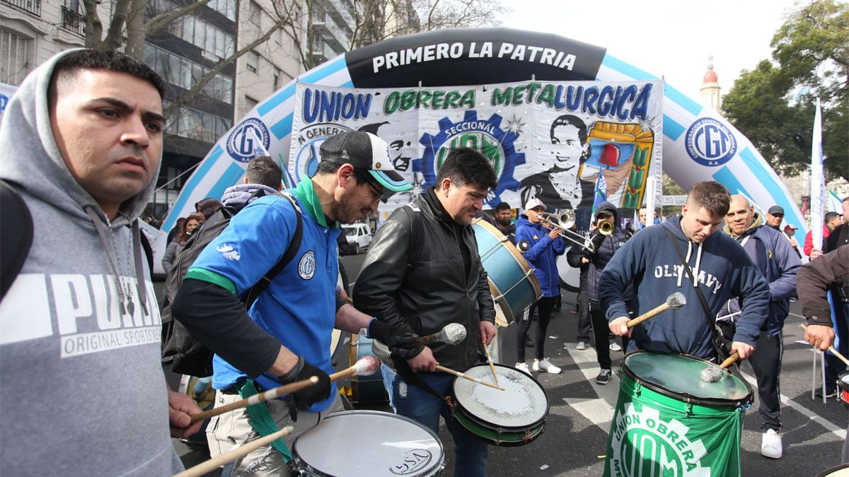 La CGT marchó para reclamarle al Gobierno acciones contra la inflación y la erosión del poder adquisitivo de los salarios.