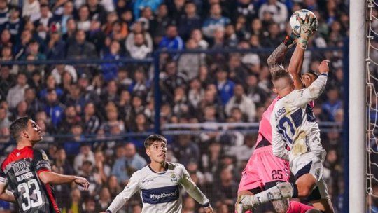 Barracas Central y Gimnasia de La Plata buscan un lugar en la semifinal ante Estudiantes. Barracas Central y Gimnasia de La Plata buscan un lugar en la semifinal ante Estudiantes.