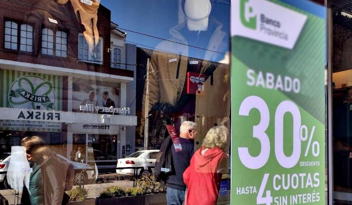 Bancos y billeteras virtuales lanzan descuentos por el Día de la Madre. Bancos y billeteras virtuales lanzan descuentos por el Día de la Madre.