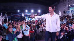 altText(“Hay vida en la Argentina sin Macri y sin Cristina y es mucho mejor”)}
