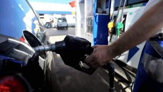 Se espera una baja en el precio de los combustibles de alrededor del 3%.