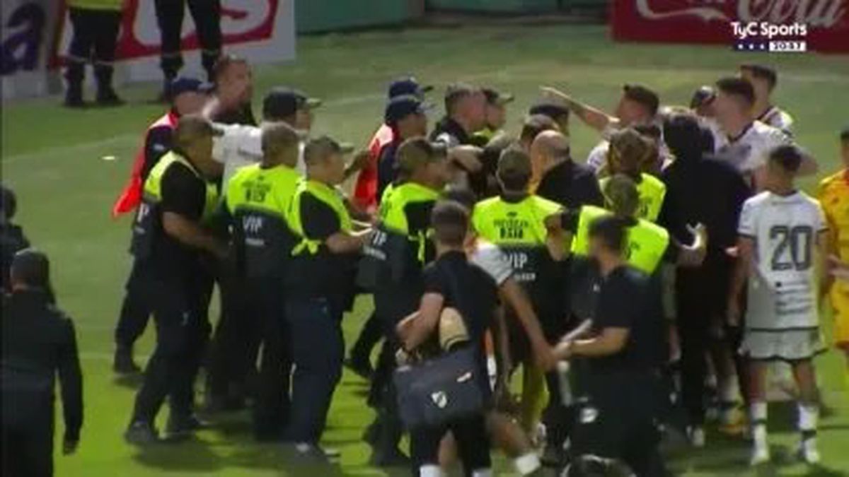 La AFA confirmó la suspensión de seis jugadores de All Boys tras los incidentes en el partido ante San Martín de San Juan de la Primera Nacional. (Foto: Captura de TV) La AFA confirmó la suspensión de seis jugadores de All Boys tras los incidentes en el partido ante San Martín de San Juan de la Primera Nacional. (Foto: Captura de TV)