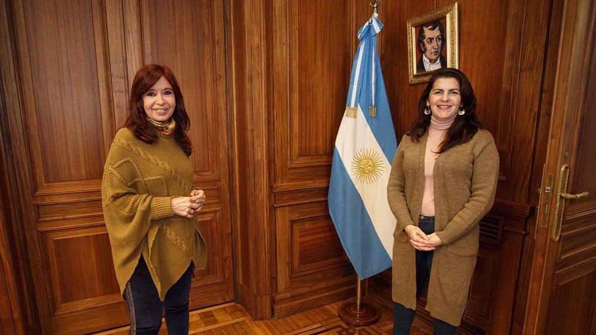 Cristina Kirchner y la intendente de Moreno, Mariel Fernández, en una imagen de 2020.