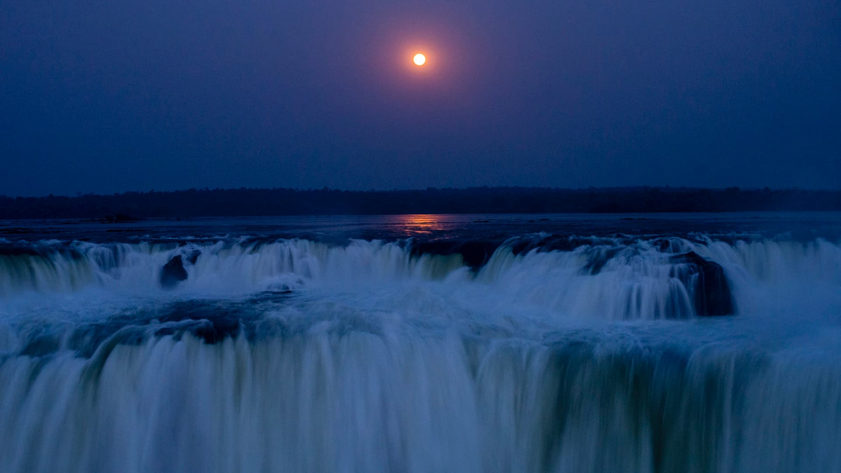 Semana Santa: Recorrer las Cataratas del Iguazú de noche