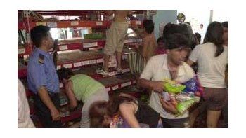 intentan saqueo en concepcion del uruguay pero entregan comida intentan saqueo en concepcion del uruguay pero entregan comida