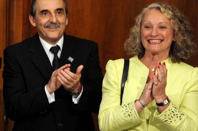 Guillermo Moreno y Beatríz Paglieri, dos contra el dólar.