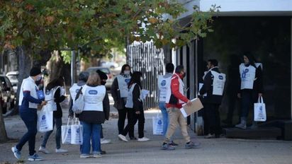 Unos 700.000 censistas no cobraron y se devalúan sus $ 6000