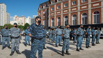 Intendentes festejan: Escándalo en la policía bonaerense por abusos sexuales