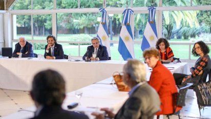Alberto F. decide cómo sigue la cuarentena: viernes de 17 muertos y 718 nuevos  casos