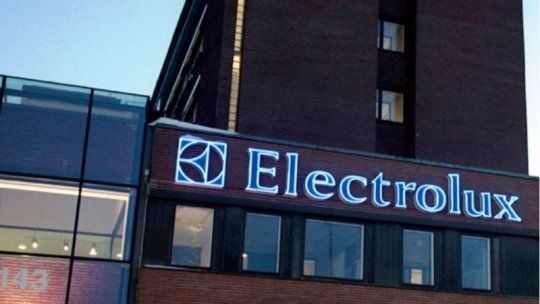 Electrolux decidió prolongar las suspensiones rotativas hasta enero de 2025 en Rosario, y Mabe ya no fabricará electrodomésticos en Río Segundo. Electrolux decidió prolongar las suspensiones rotativas hasta enero de 2025 en Rosario, y Mabe ya no fabricará electrodomésticos en Río Segundo.