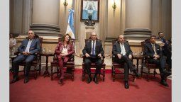 altText(Muy peligroso: Alberto apresurado por las elecciones 2021 y contra la Corte)}