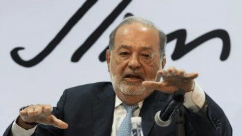 El empresario mexicano y dueño de la compañía multinacional de telecomunicaciones América Móvil propuso una reducción de la jornada laboral a tres días. El empresario mexicano y dueño de la compañía multinacional de telecomunicaciones América Móvil propuso una reducción de la jornada laboral a tres días.