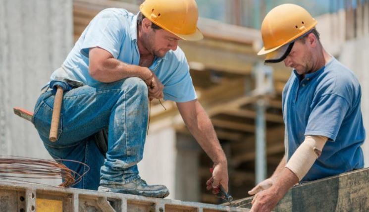Según el INDEC, los resultados del tercer trimestre de 2019 correspondientes al total de aglomerados urbanos muestran que la tasa de actividad es del 47,2%, la tasa de empleo es del 42,6% y la tasa de desocupación es del 9,7%.